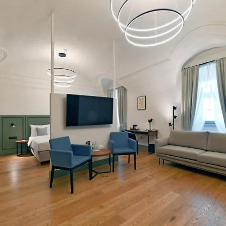 Herbal Hotel 3*