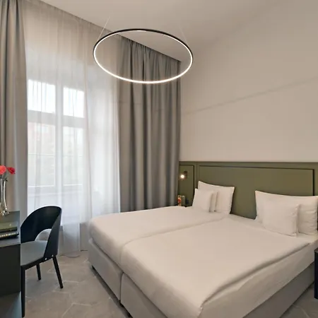 Herbal Hotell 3*