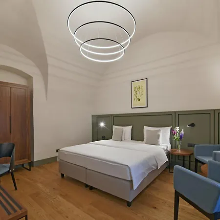 Hotel Herbal 3*