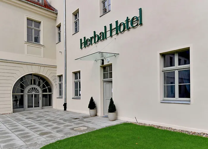 Herbal 酒店 3*